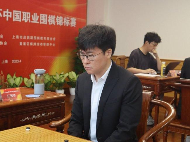 www红色一片_亚洲成a人片在线观看_