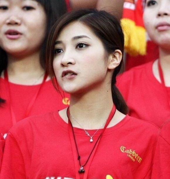 少妇黄蓉堕yin记